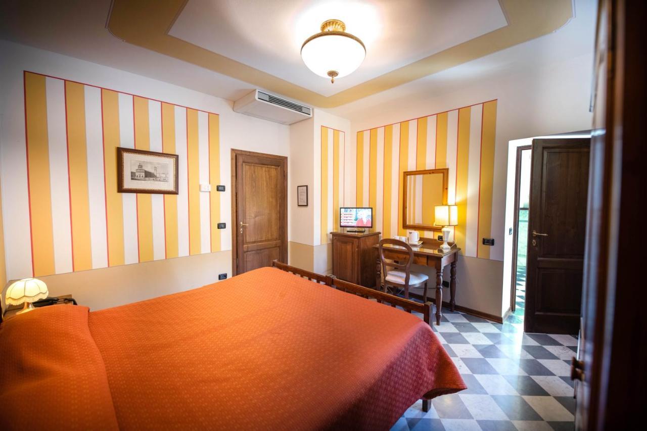 Park Hotel Regina - With Air-Condition And Pool บาญญี ดี ลุกกา ภายนอก รูปภาพ